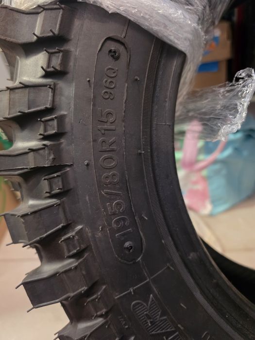 Opona terenowa 195/80 R15