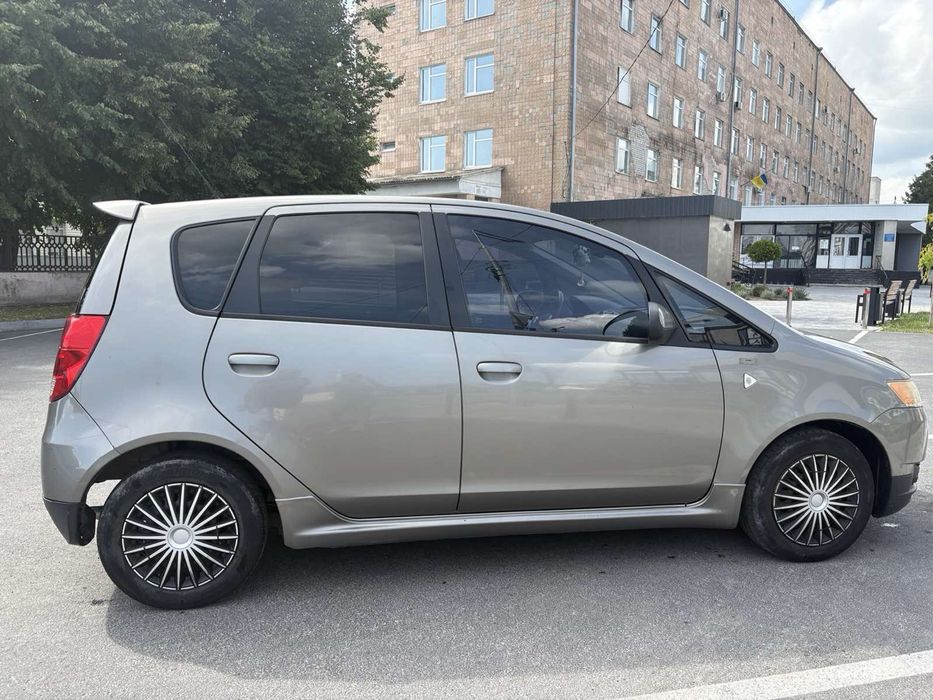 Mitsubishi colt 1.3