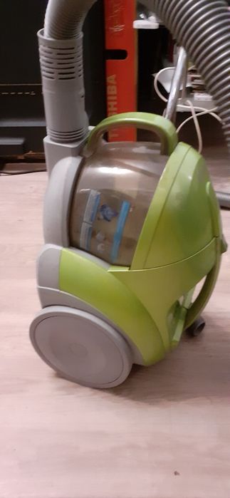 Мощный! Пылесос контейнерный.