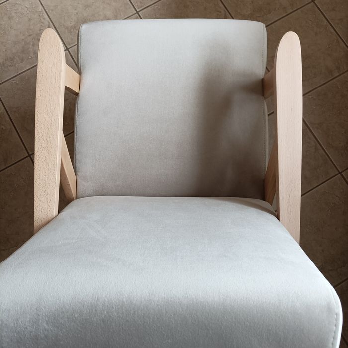 Fotel typu Lisek z PRL po renowacji