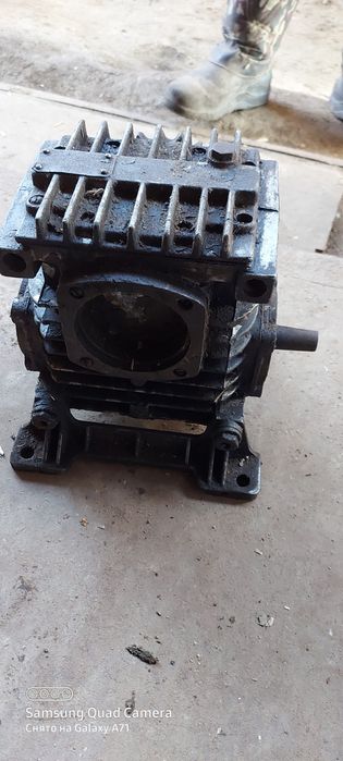 продам  редуктор