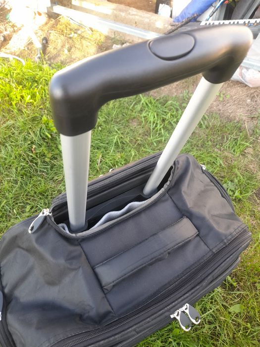 Walizka torba na kółkach z rączką