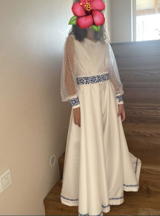 Продам вишиване плаття на дівчинку