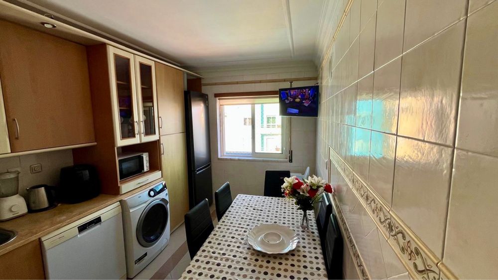 Quarto  em corroios