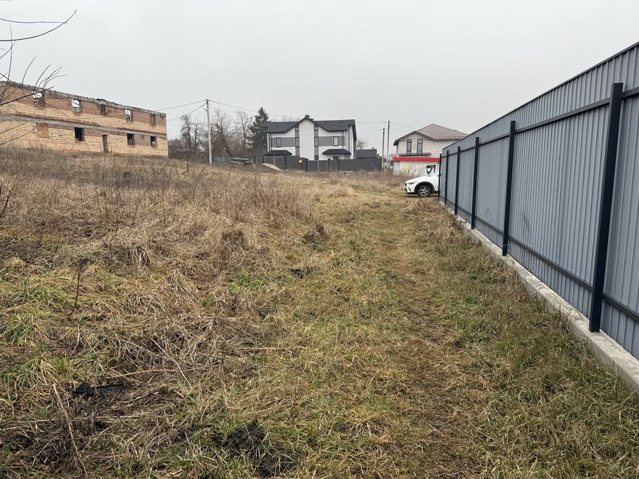 Гостомель 500 м від озера. Район новобудов