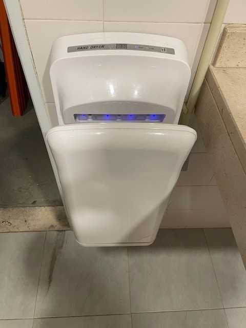 SECADOR DE MÃOS À AR