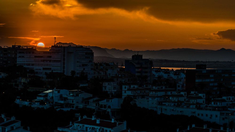 Apartament w Hiszpanii z widokiem na morze 250m. od plaży