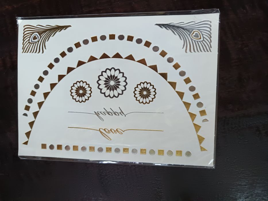 Tatuaż, tatto ozdoby, pawie pióro, live, happy