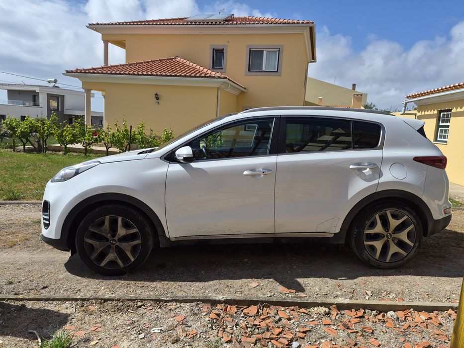 Kia Sportage 1.7 CRDi Nacional | Automático | Teto Panorâmico | Couro