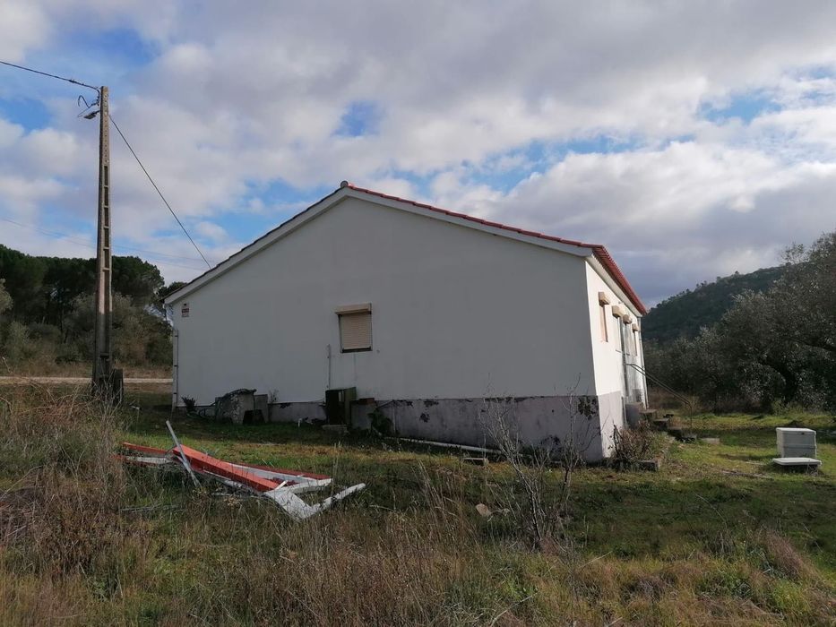 Casa de campo na zona de Condeixa a nova