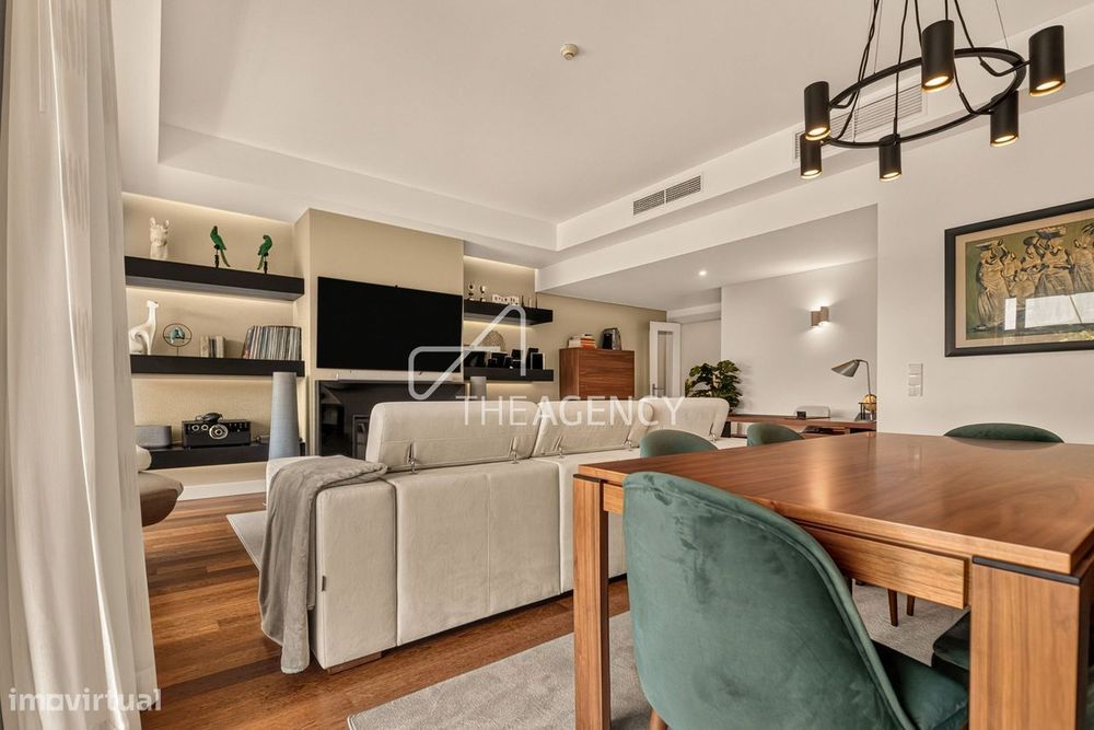 T3 Duplex na Quinta da Marinha: A Definição de Luxo e Exclusividade em