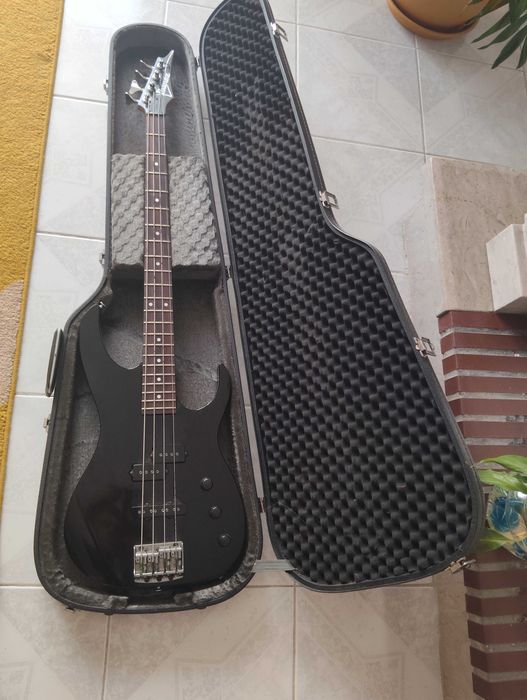 Viola baixo em MT bom estado