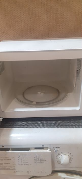 Мікрохвильовка LG в хорошому стані