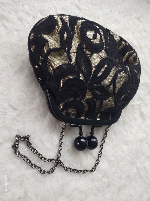 Мереживо та золото