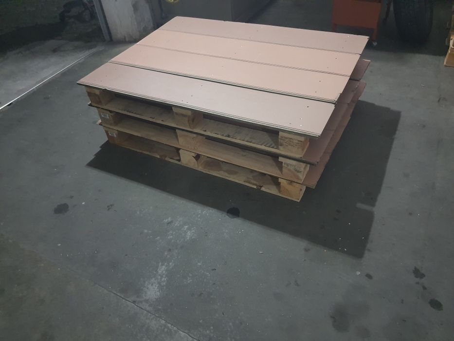 Paletes com Estrado Deslizante