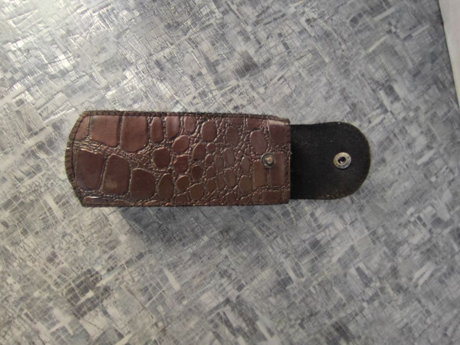 Продам футляр для окулярів