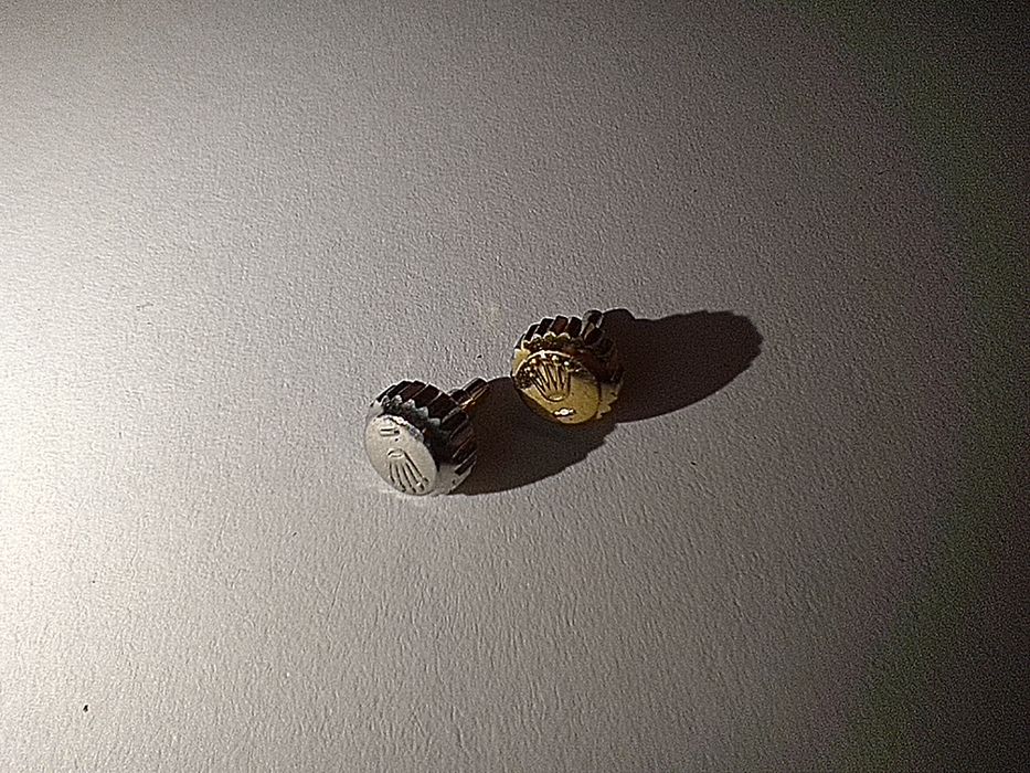 Koronka Rolex 5,3x3,9 2 sztuki