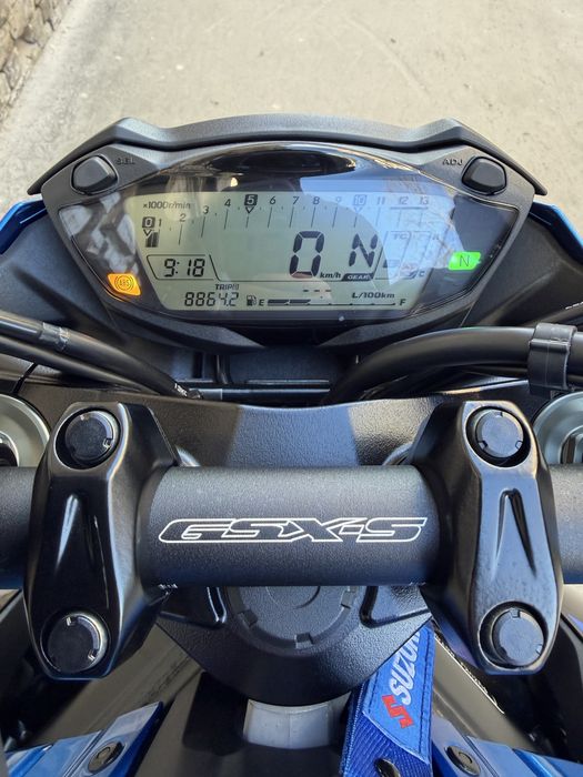 Продам мотоцикл Suxuki GSX-S750