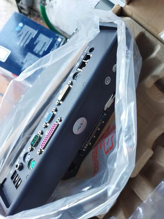Dock dockstation workstation dell ou HP completamente nova a estrear