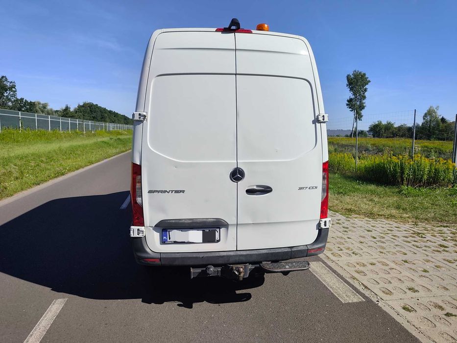 Mercedes-Benz Sprinter 317