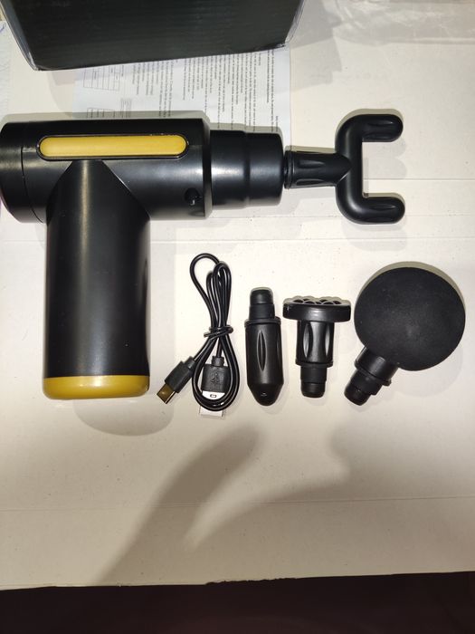 Масажний пістолет