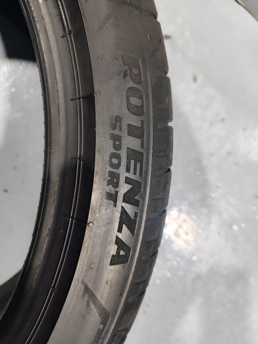 2 pneus semi novos 275-35R19 Bridgestone - Oferta dos Portes