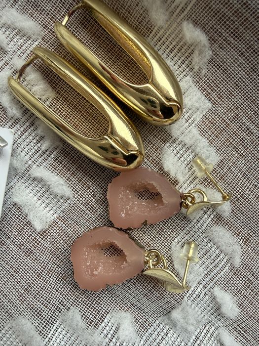 За все  разом 1600 грн