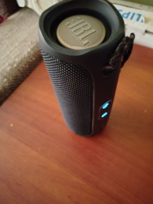 Продається колонка JBL flip 5 в відмінному стані
