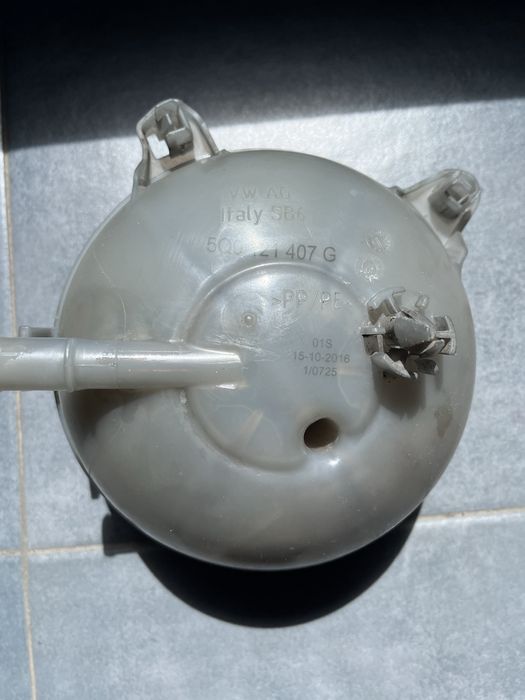 Продам бачок розширювальний, охолодження VW B8 5QO 121 407 G
