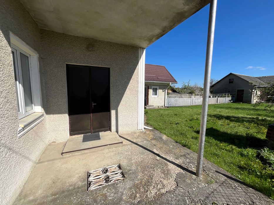 2 поверх. будинок з ділянкою на 689 кв. м. с. Наконечне Перше (Яворів)