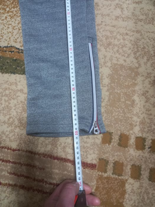 Спортивные штаны Supedry.