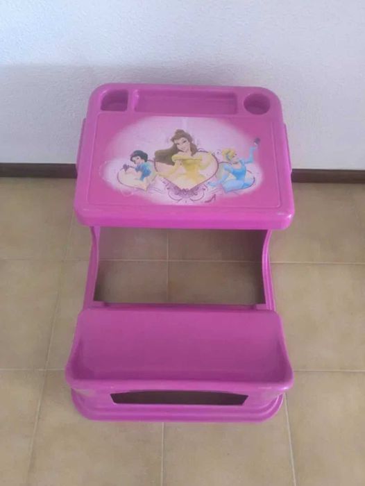 Banco e mesa criança