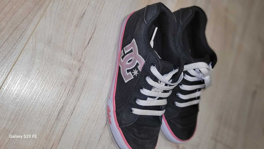 Buty dziecięce DS shoes rozmiar 34 – CZARNE