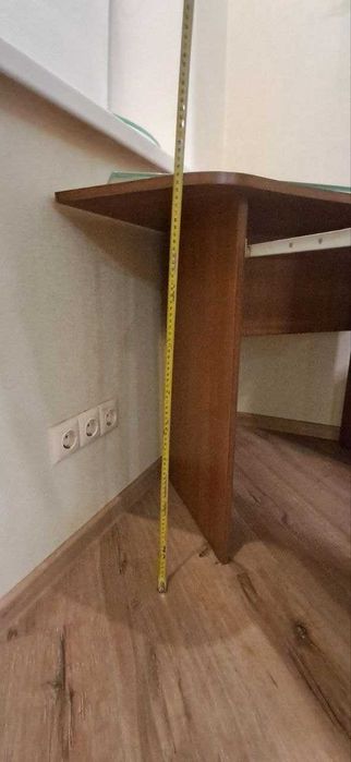 Стіл комп'ютерний в чудовому стані недорого