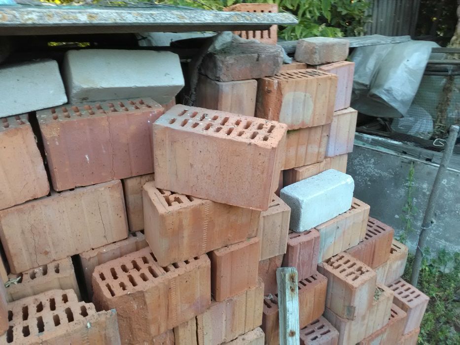 Продам кирпич облицовочный двойной