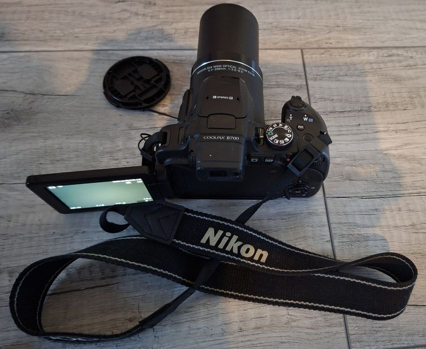 Aparat kompaktowy super zoom x60 Nikon Coolpix B700