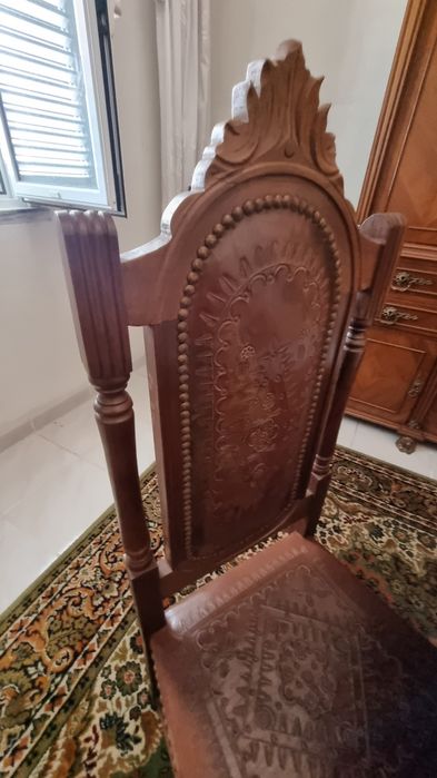 Mobília de Sala de Jantar Completa em Nogueira