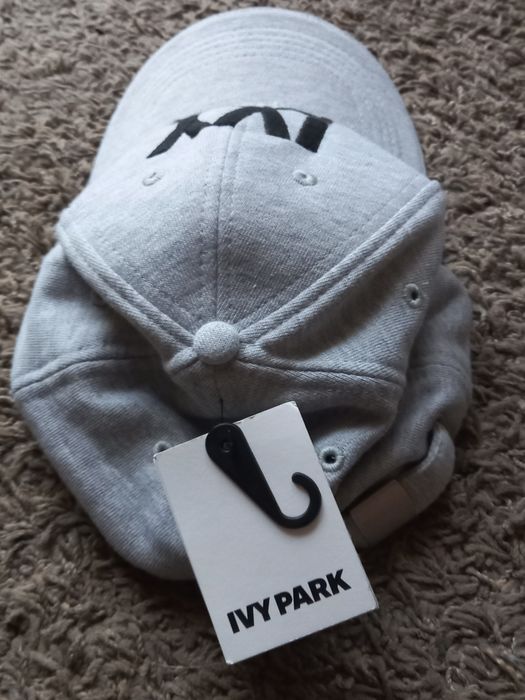 Czapka z daszkiem IVY PARK