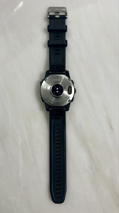 Garmin Fenix 7 Standard Edition + 5 braceletes