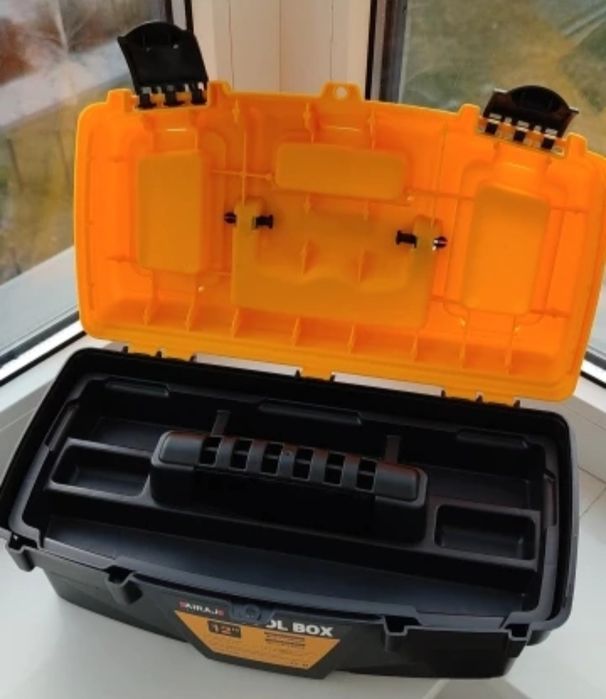 Caixa de ferramentas 12"