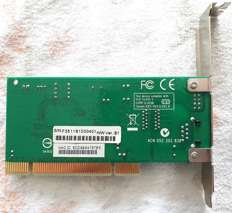 Placa de rede D-Link 10/100/1000 Mbps Gigabit PCI Desktop Adapter