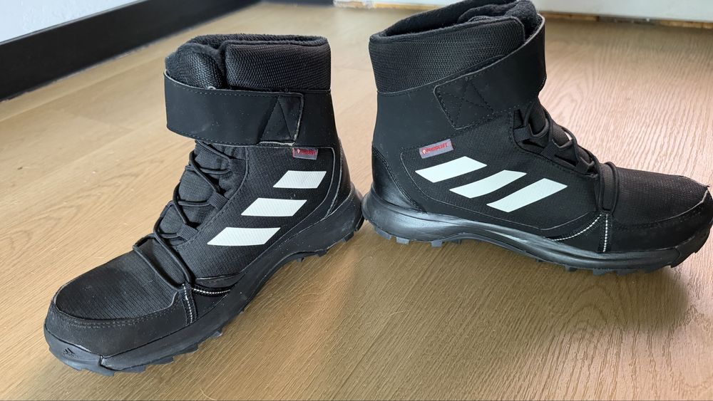 Adidas śniegowce 37 1/3  buty na śnieg