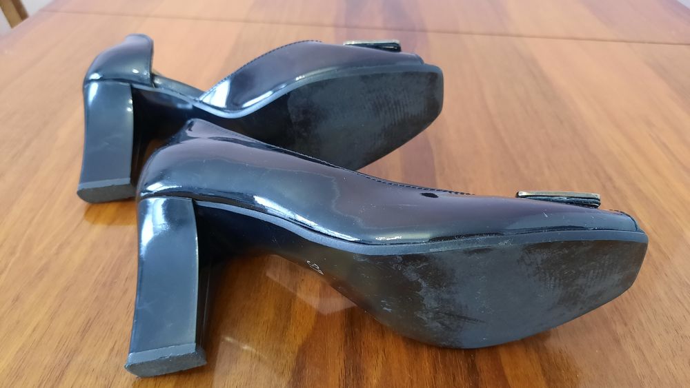 Buty skórzane na obcasie, szpilki, r. 37, Intershoe
