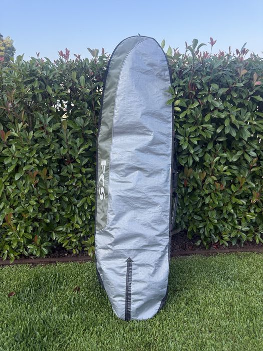 Prancha de surf NSP 7’6 em muito bom estado. Oferta de saco