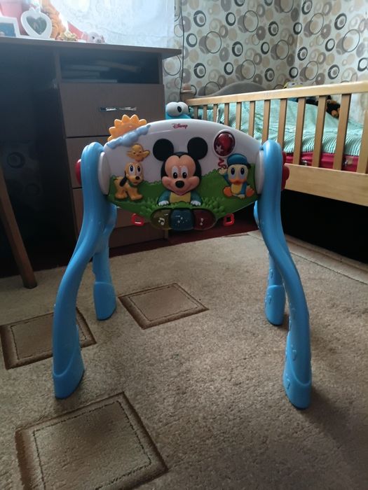 Музикальний столик