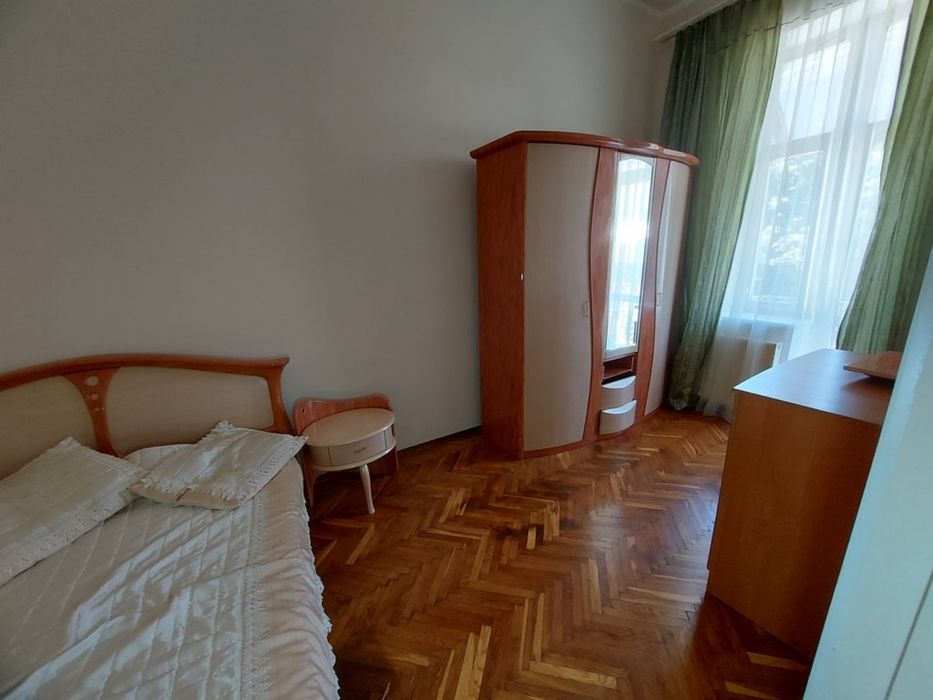 Продам спальний гарнітур
