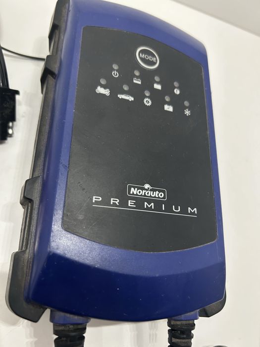 Prostownik ładowarka akumulatora Norauto  HF800