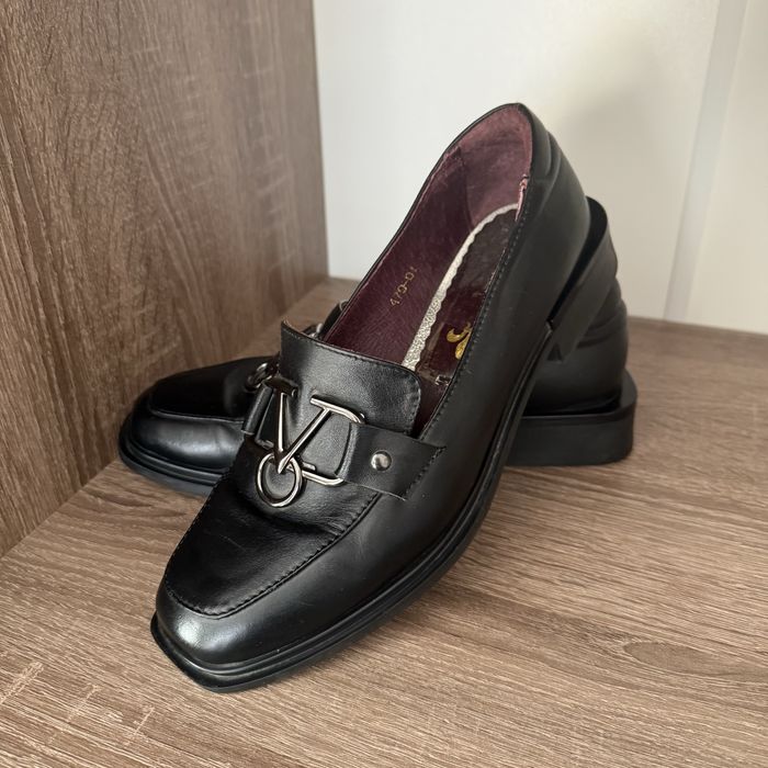 Туфлі 38 розмір натуральна шкіра Лофери чорні Шкіряні туфлі жіночі