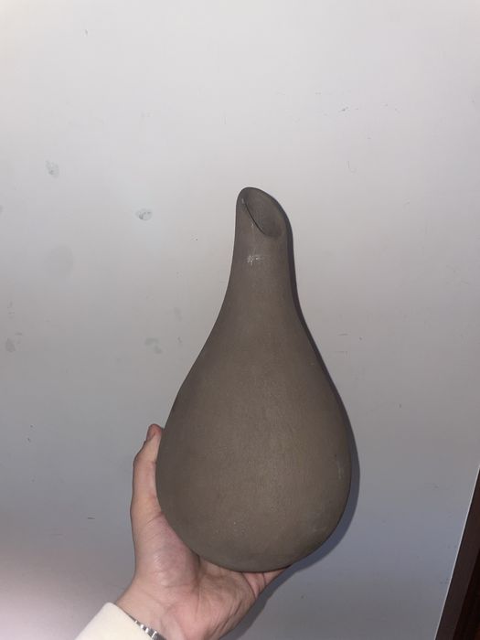 Jarra em ceramica negra