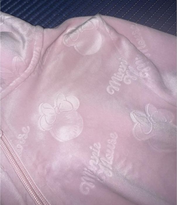 Ніжно рожевий костюм